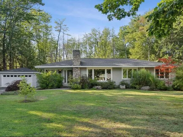 1 Birch Ridge Avenue, Topsham, ME 04086