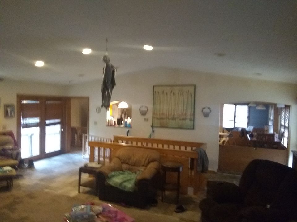 2nd image of 749 Longacre Dr