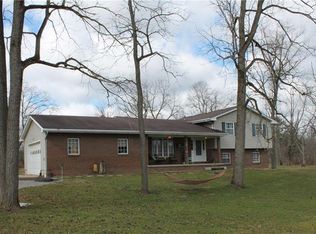 136 Pusnik Ln, New Castle, PA 16102