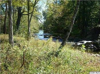 4th image of 266 Blue Jay Way