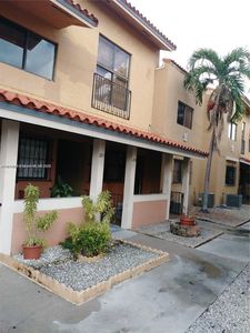 2740 W 62nd Pl APT 202, Hialeah, FL, 33016