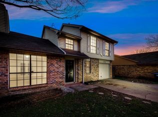 6730 Fire Hill Dr, Fort Worth, TX 76137