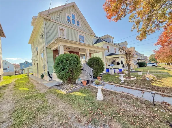 930 Beckford St, New Castle, PA 16101