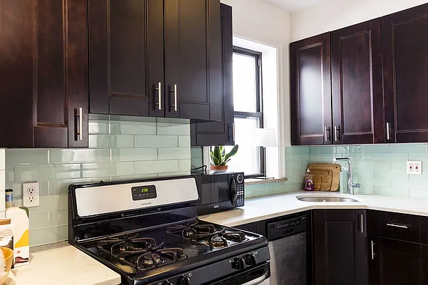 Rented by Grand & Co. | media 25