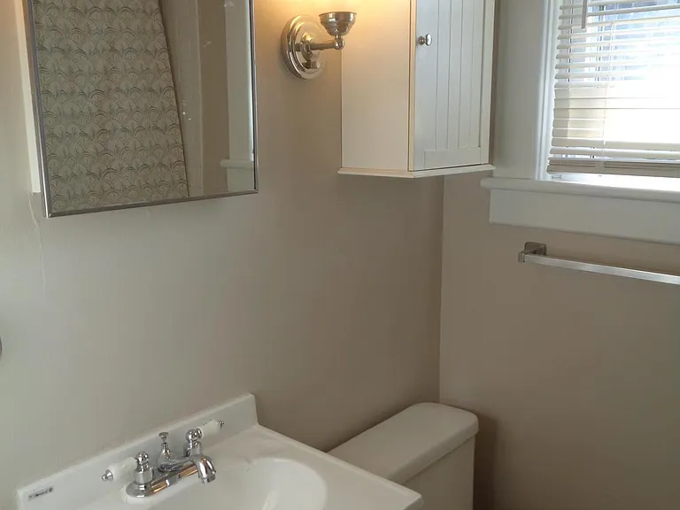 2800 Linwood Ave #C — Photo 15