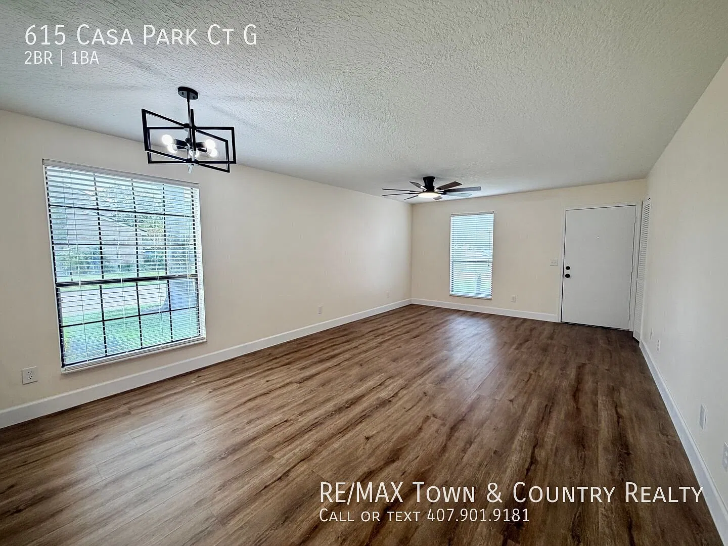 Renovated Townhome for Rent in Casa Park — Photo 2