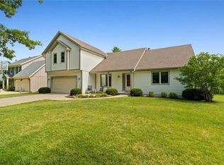 22404 W 53rd Ter, Shawnee, KS 66226
