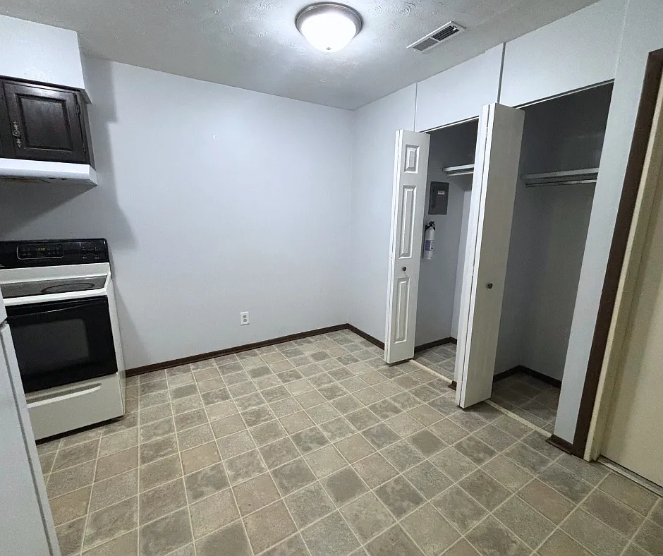 601 Oak Glen Drive — Photo 3