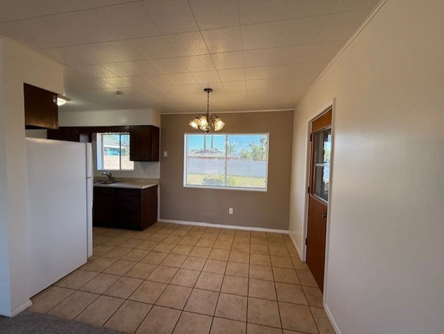 3 Bed plus Den/ 4th Bedroom 1 1/2 Bath Home with Fireplace Contact Property Pros — Photo 3