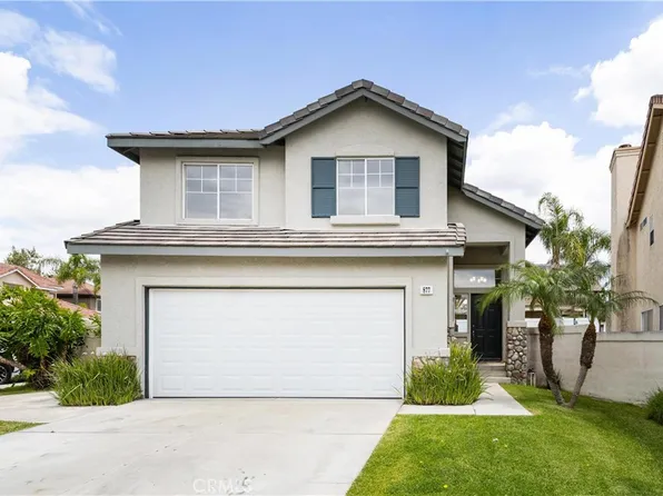 877 Willowcreek Dr, Corona, CA 92878