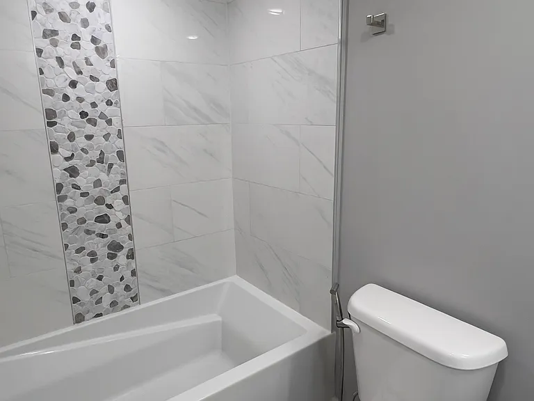 649-1 N 35th St #201 — Photo 15