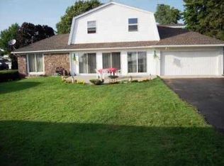 1423-1429 Edgemere Dr, Rochester, NY 14612