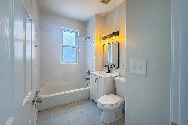 1041 N Hermitage Ave #2W — Photo 10