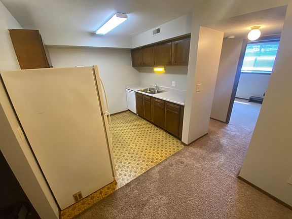 2nd image of 1955 G St #1