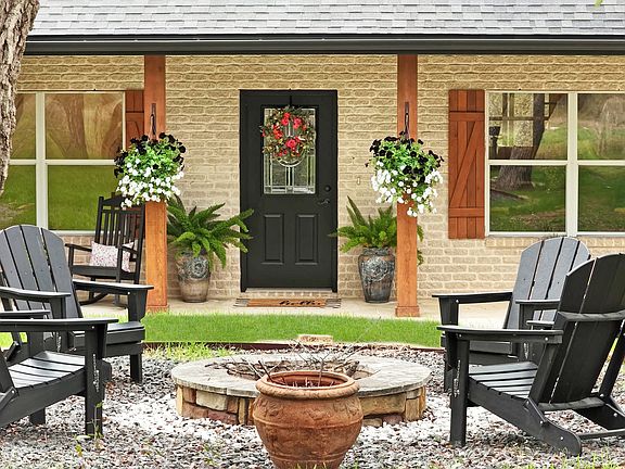 3rd image of 5720 Wegner