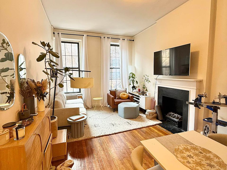 1st image of 159 W 73rd St APT 3F