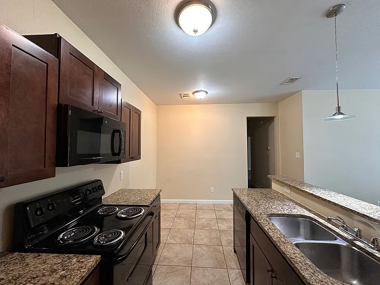 7511 Novella Dr — Photo 7