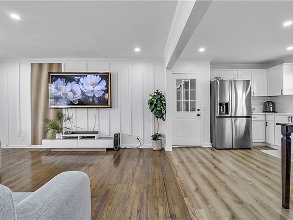 4th image of 1063 Mountain View Rd NW