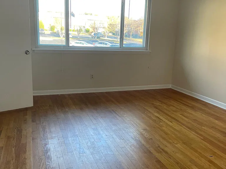 2381 Champion Ct — Photo 2