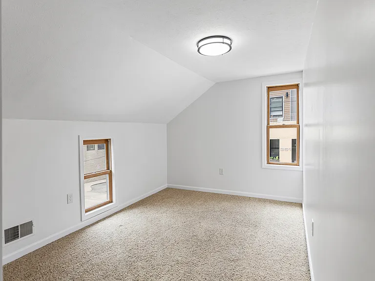 352 Calkins Ave SE — Photo 15
