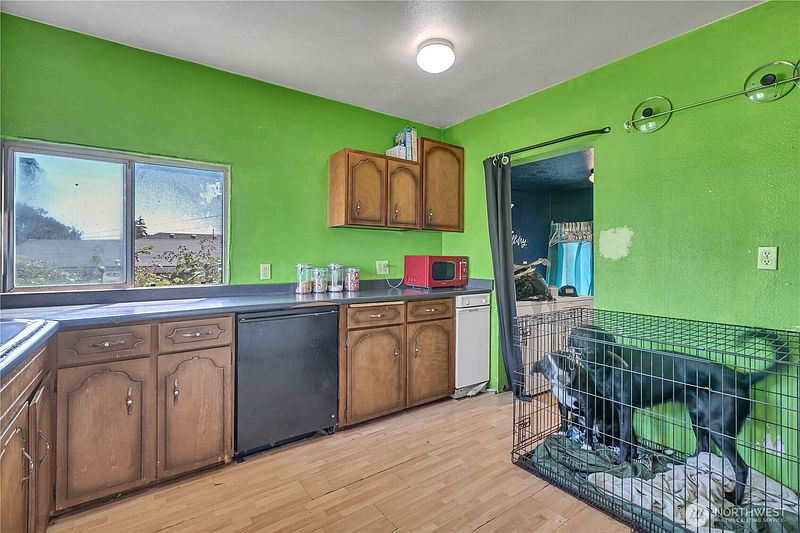 5th image of 5015 S Thompson Avenue