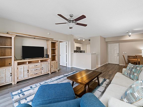 5th image of 11720 Saint Andrews Pl APT 204