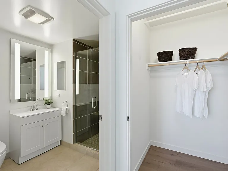 300 Berry St #1008 — Photo 16