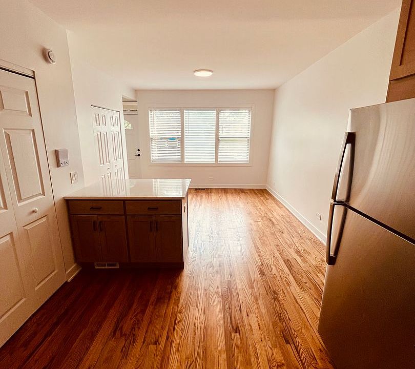 1st image of 2306 N Hoyne Ave APT 1F