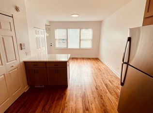 2306 N Hoyne Ave APT 1F, Chicago, IL 60647