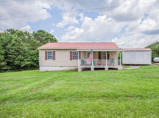 805 Bear Creek Rd, Carrollton, GA 30117