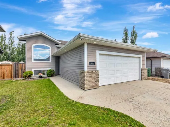 3903 W 70th Ave, Lloydminster, AB T9V 2Z4