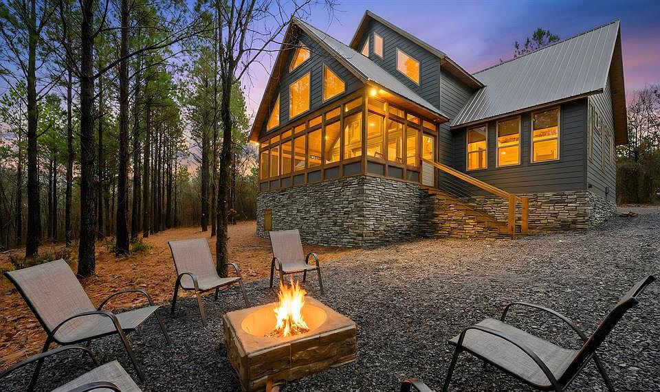 1st image of 55 Sugar Plum Ln