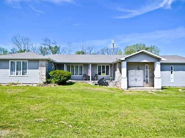 305 S Commerce St, Crane, MO 65633