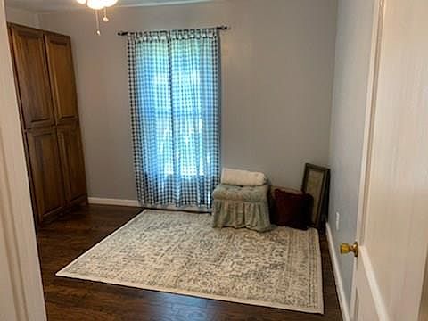 3rd image of 104 Lewis St