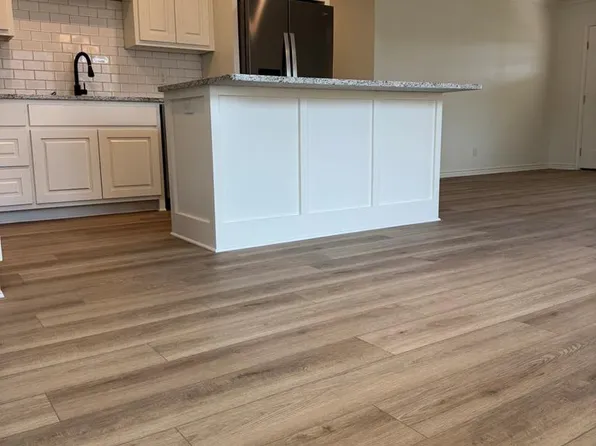 926 E 39th St, San Angelo, TX 76903