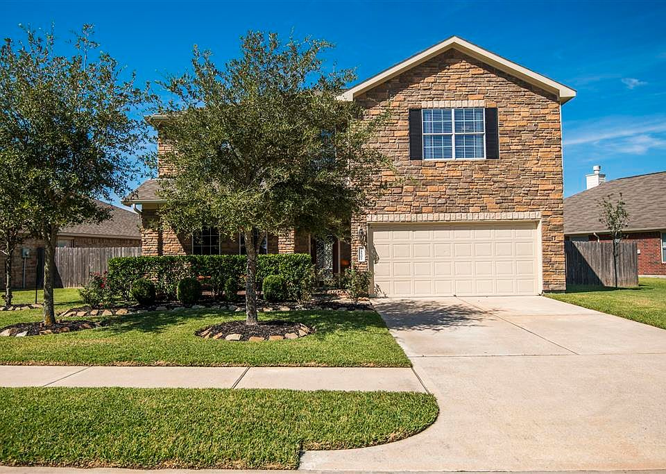 1st image of 24502 Hampton Lakes Dr