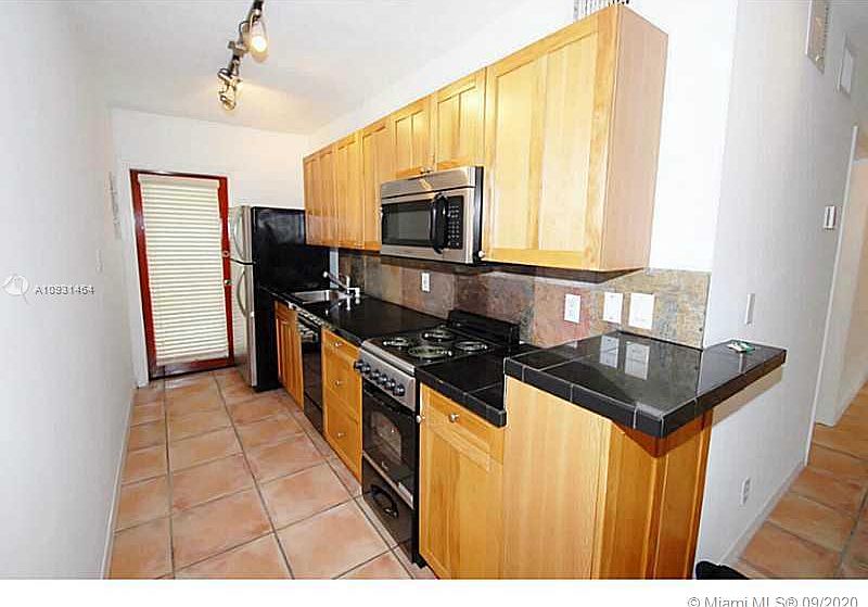 1st image of 8310 Byron Ave APT 10