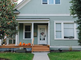 1819 N 36th St #1, Seattle, WA 98103