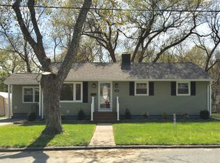 129 Burbank Dr, Warwick, RI 02886