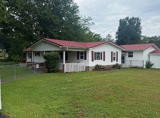 908 Manchester Ave, Middlesboro, KY 40965