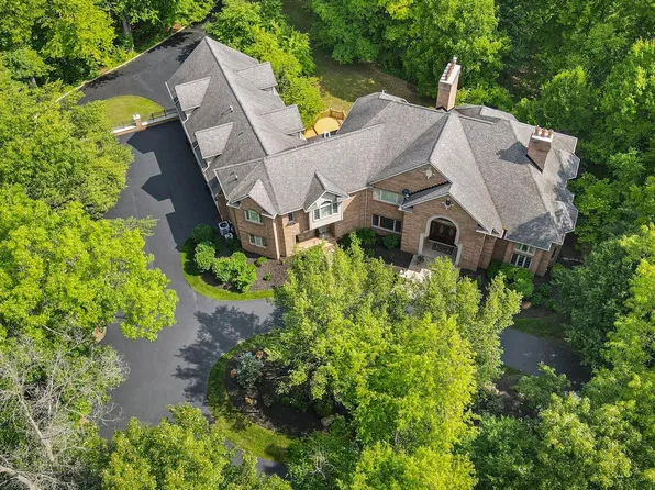 9600 N Rushton Rd, South Lyon, MI 48178
