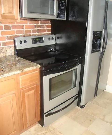 1119 N Corona St #A — Photo 5