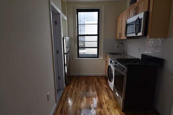 Rented by CNC-Assets | media 9