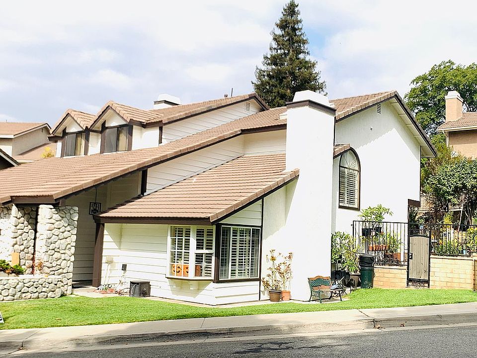 2nd image of 807 Driftwood Ave