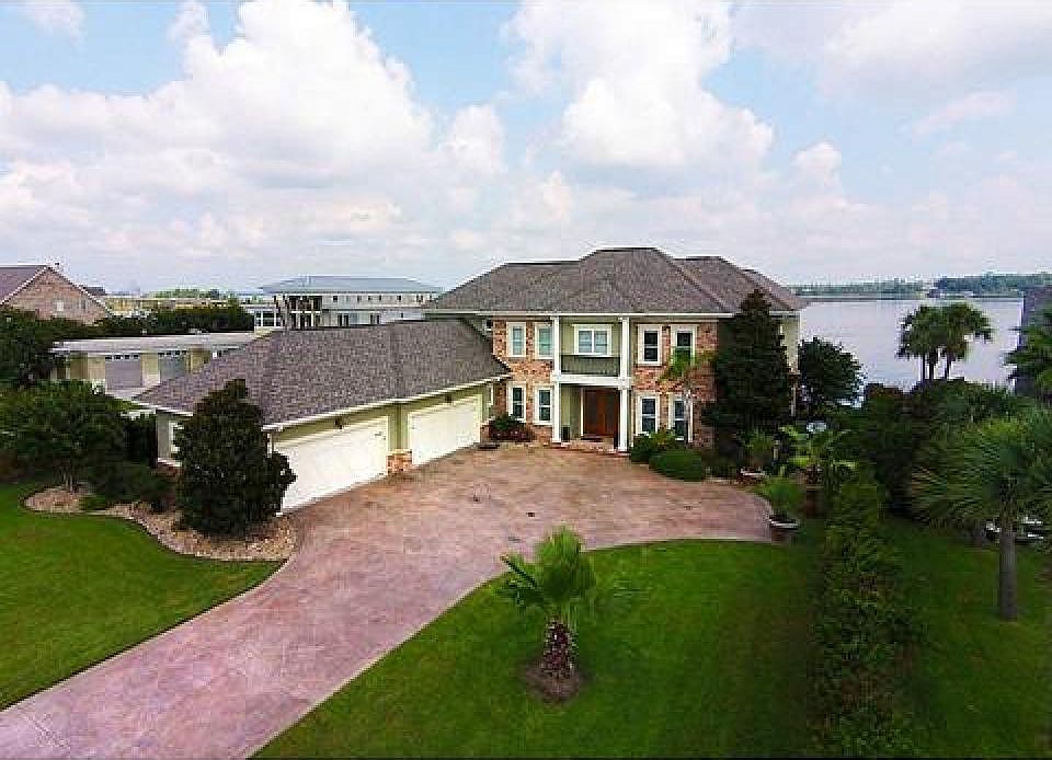 1st image of 485 Jordan Dr