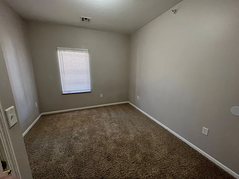 1126 Bertrand St #8 — Photo 11