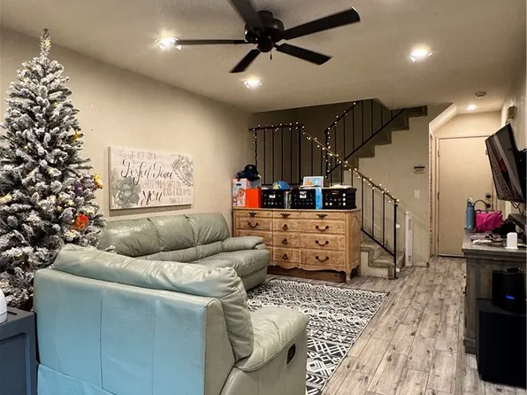 9220 Citrus Ave APT A, Fontana, CA 92335