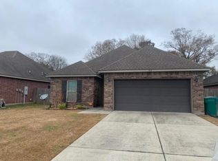 507 Flanders Ridge Dr, Youngsville, LA 70592