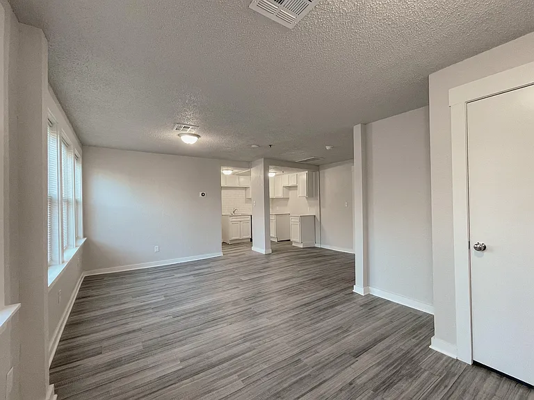 727 Culbertson Dr #312 — Photo 4