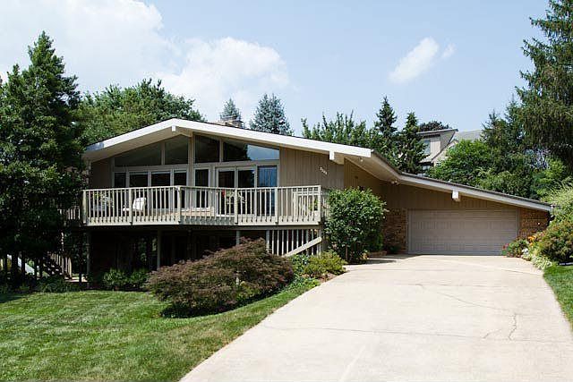 1st image of 3206 Clement Dr